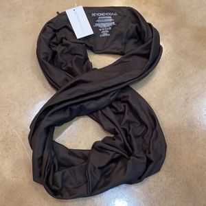 Beyond Yoga Pocket Infinity Scarf